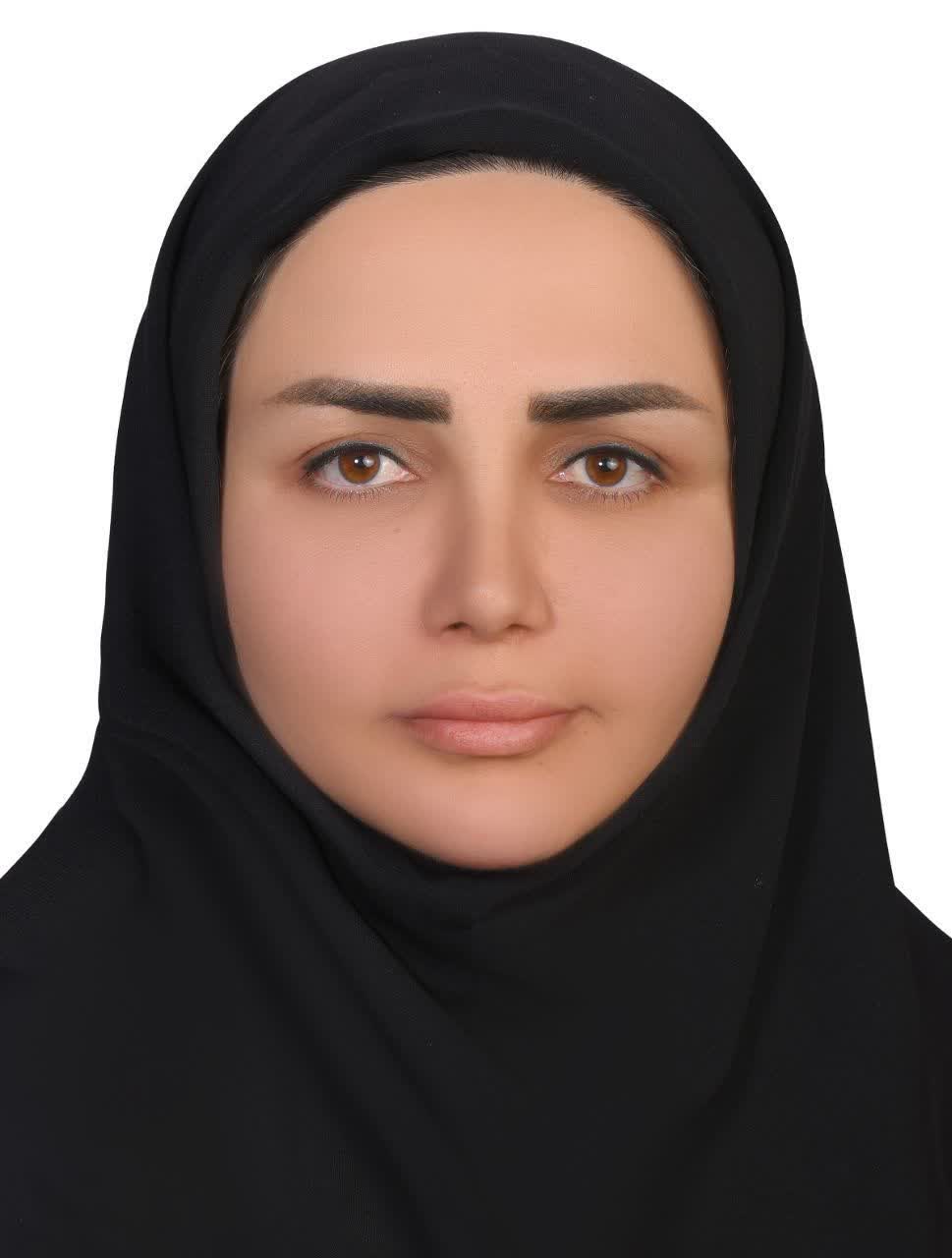 زهرا اکبری